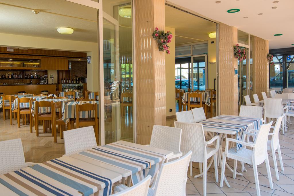 Hotel Venezia Cattolica Exterior foto