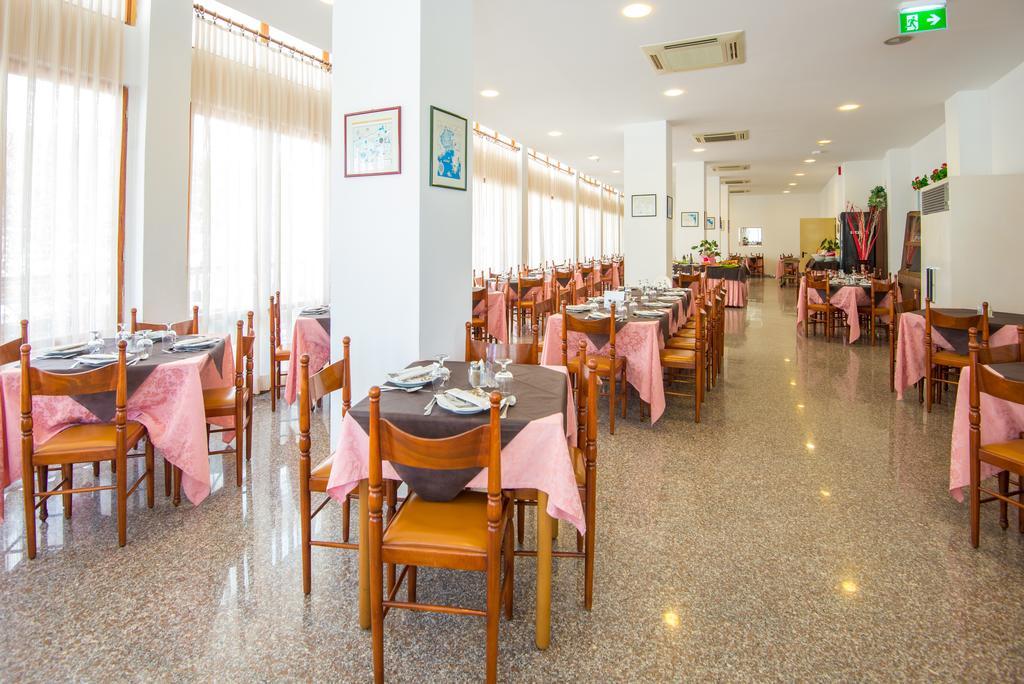 Hotel Venezia Cattolica Exterior foto